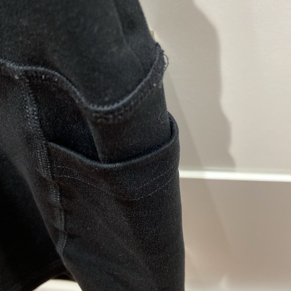 Gilly Hicks shorts side pockets XS - Picture 4 of 5